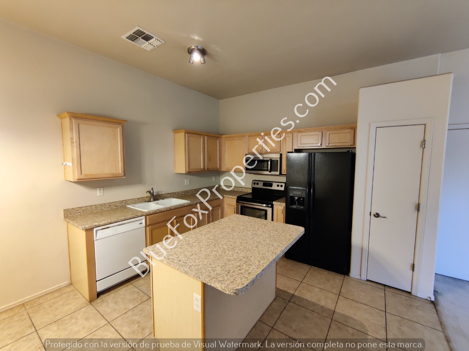 2 Bedroom Townhome in Central Location property image