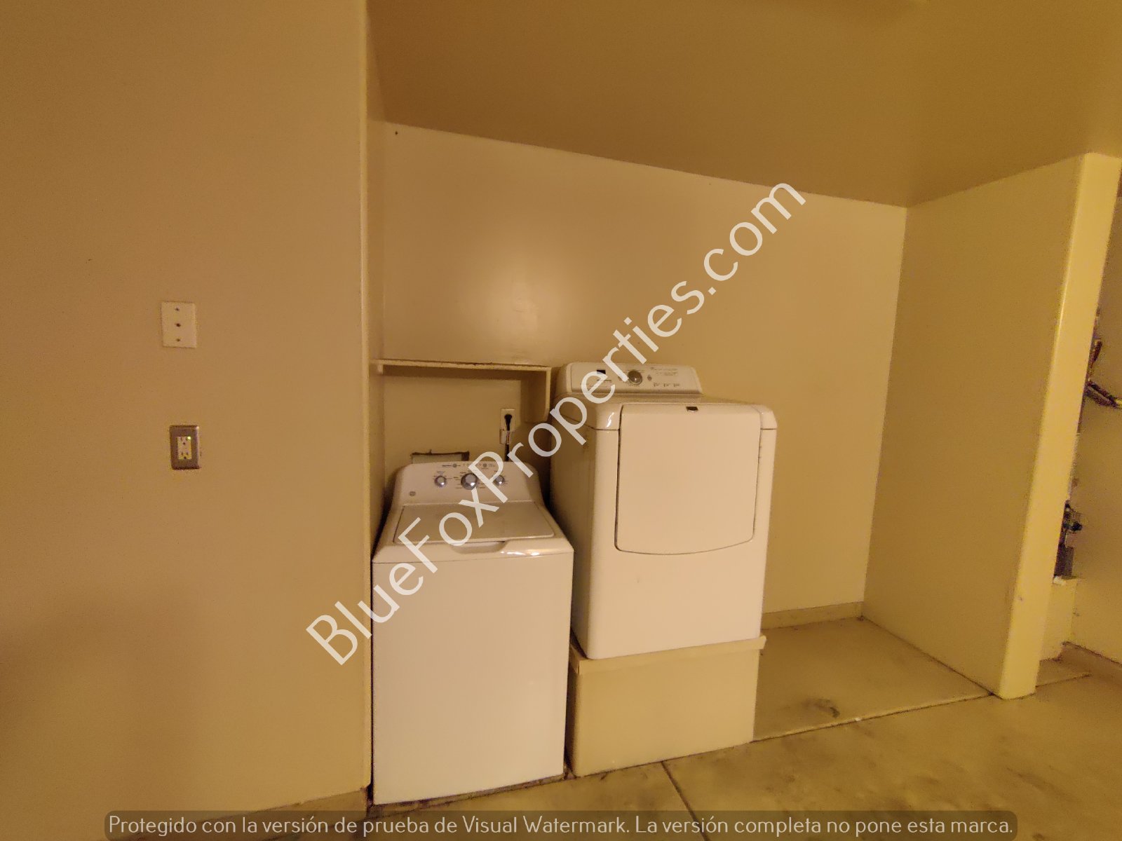 2 Bedroom Townhome in Central Location property image