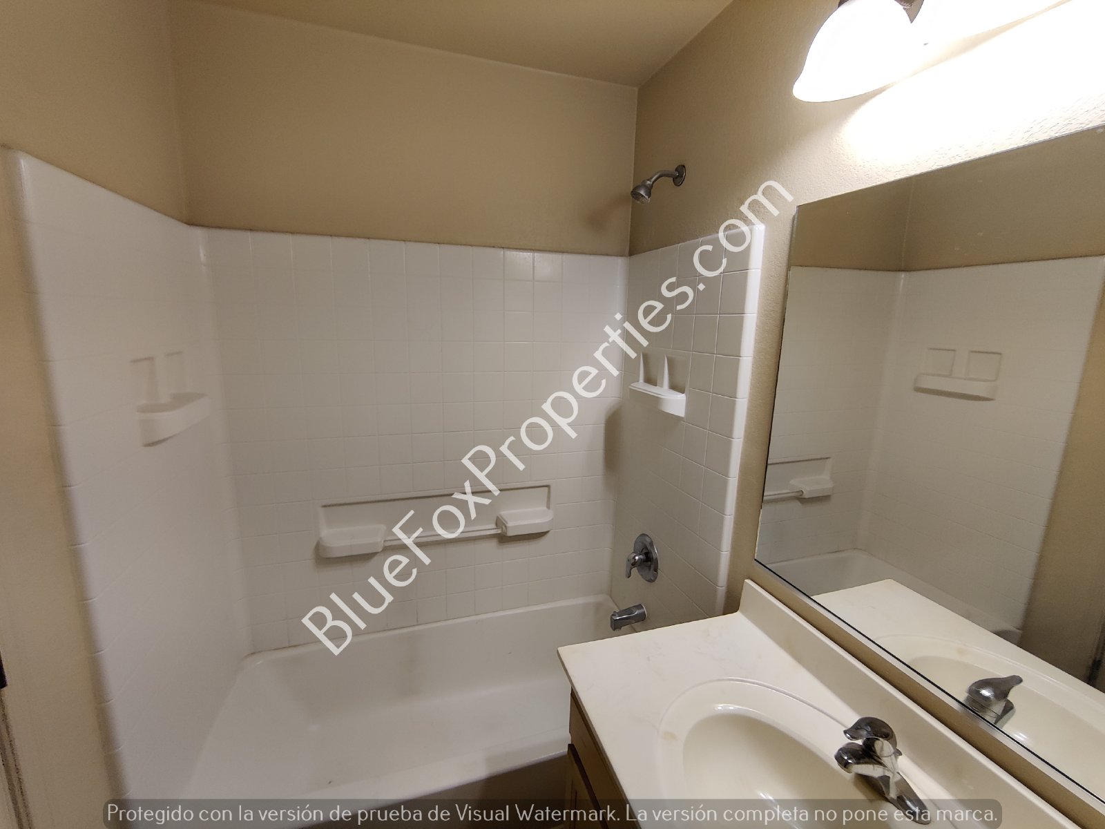 2 Bedroom Townhome in Central Location property image