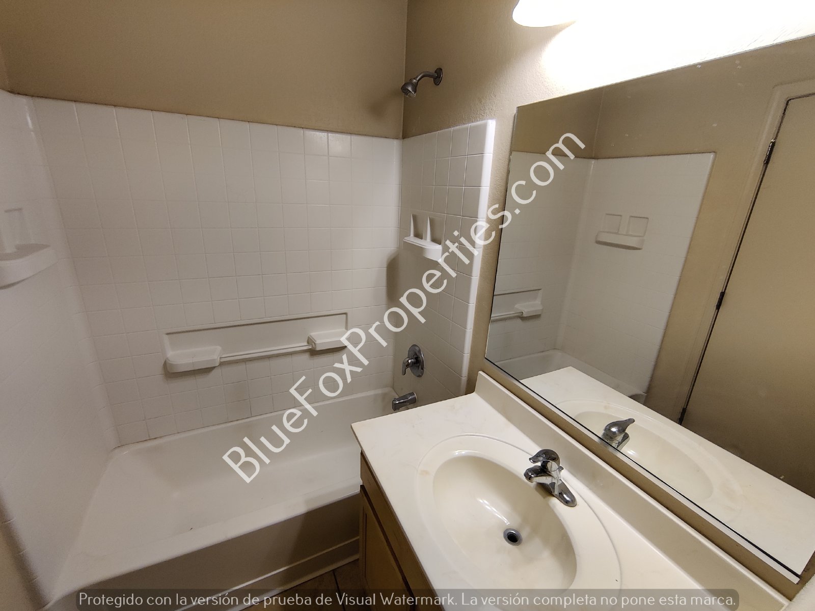 2 Bedroom Townhome in Central Location property image