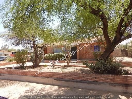 Adorable vintage 2 bed/ 1 bath home minutes from UofA & downtown property image